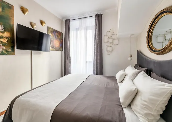 Spanish Steps Art Gallery- Roma