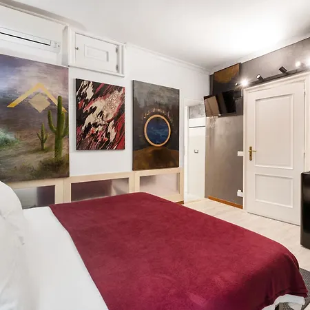 Spanish Steps Art Gallery- Guest house 4*