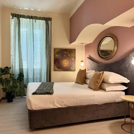 Spanish Steps Art Gallery- 4* Rome