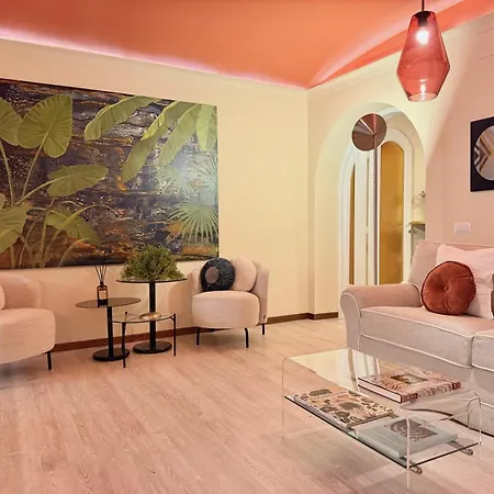 Spanish Steps Art Gallery-